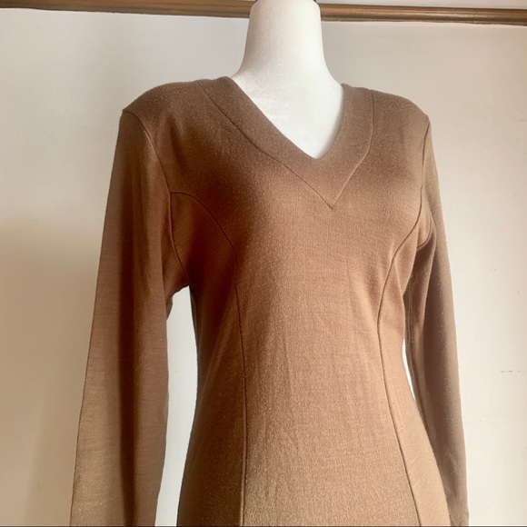 Maxi camel Vintage dress from Le château - Picture 2 of 4